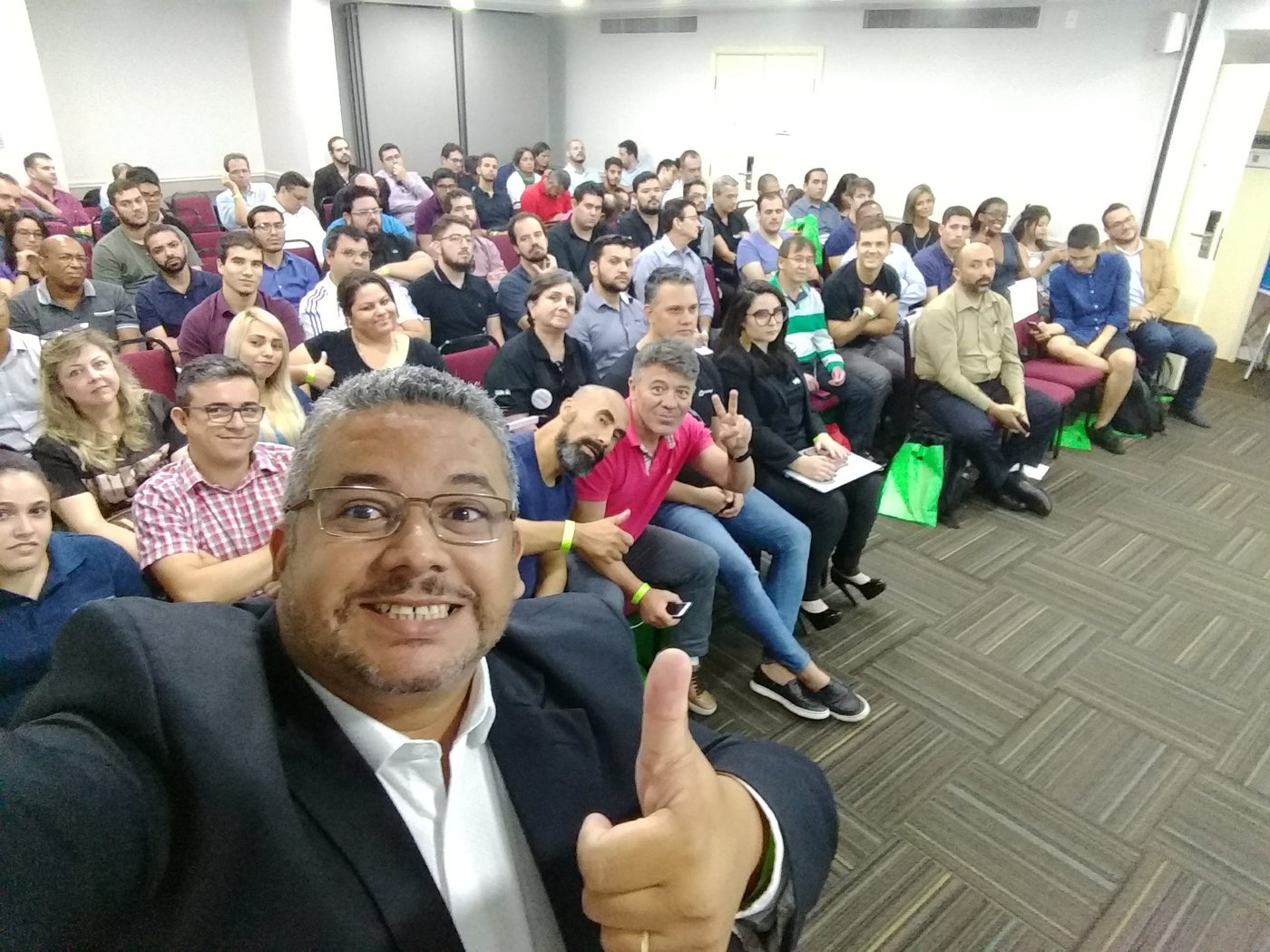 Plateia de diretores e C-levels reunidos no AI DataShow, em São Paulo